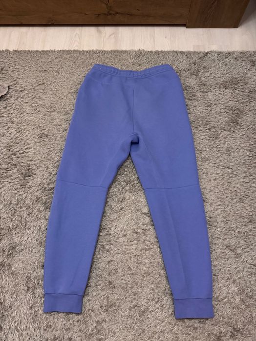 Оригинално мъжко долнище Nike Tech Fleece