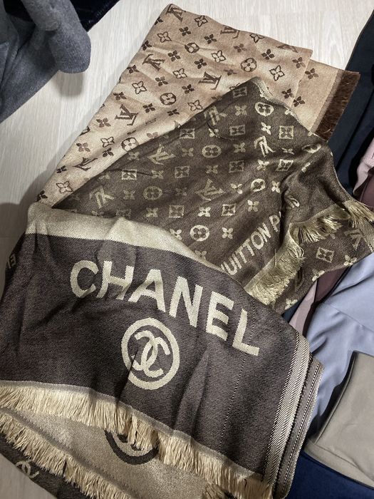 Pantaloni piele, colanti, esarfe