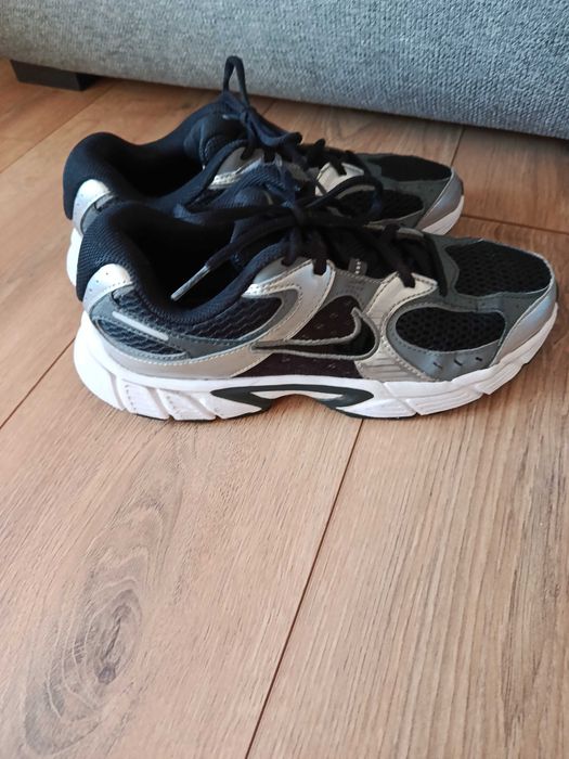 Детски/дамски/юношески маратонки Nike