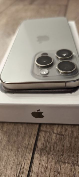 IPhone 15 pro 256 gb