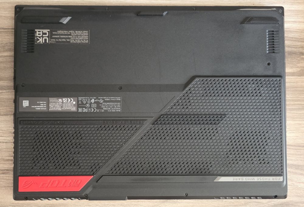 Laptop ROG Strix G713IE