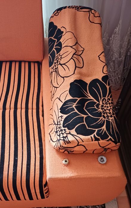 Продаётся диван уголок