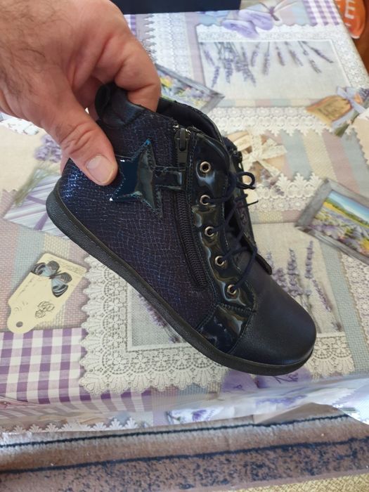 Дамски обувки номер 36 неразличими от нови