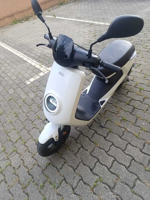 Scuter electric NIU M1 Pro