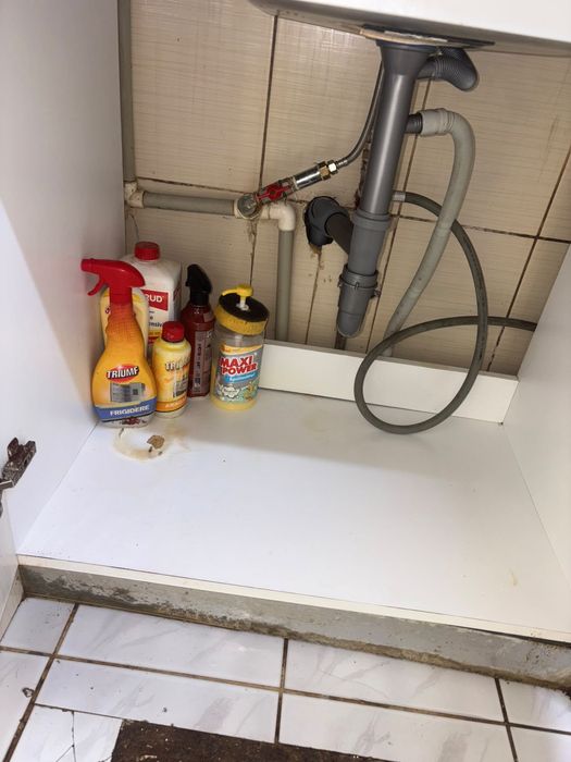 Servicii de Curatenie NikoCleanProfesional