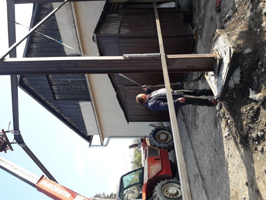 Vand hale metalice si ferme metalice