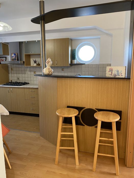 P.F. Inchiriez Ap. 3 camere decomandate