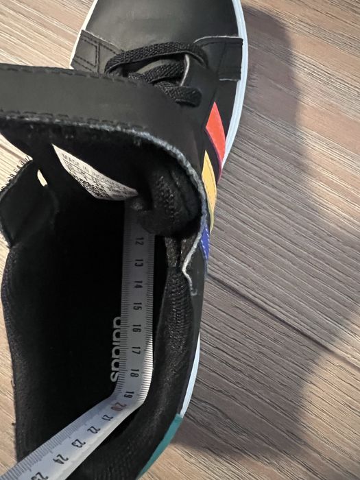 Adidasi prntru copii Adidas