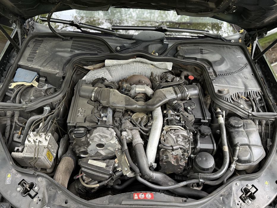 На части Mercedes E 320 CDI W211 фейс спорт пакет топ мотор дюзи кутия диференциал