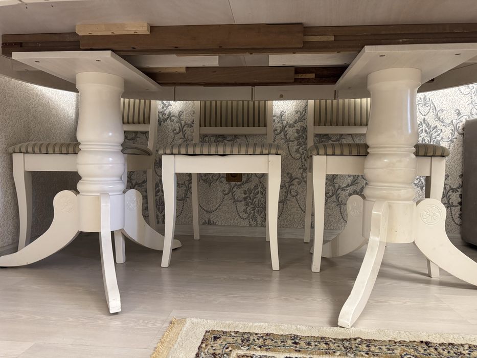 Продам стол со стульями