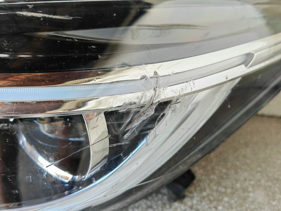 Фар Infiniti QX30 LED ляв Оригинален