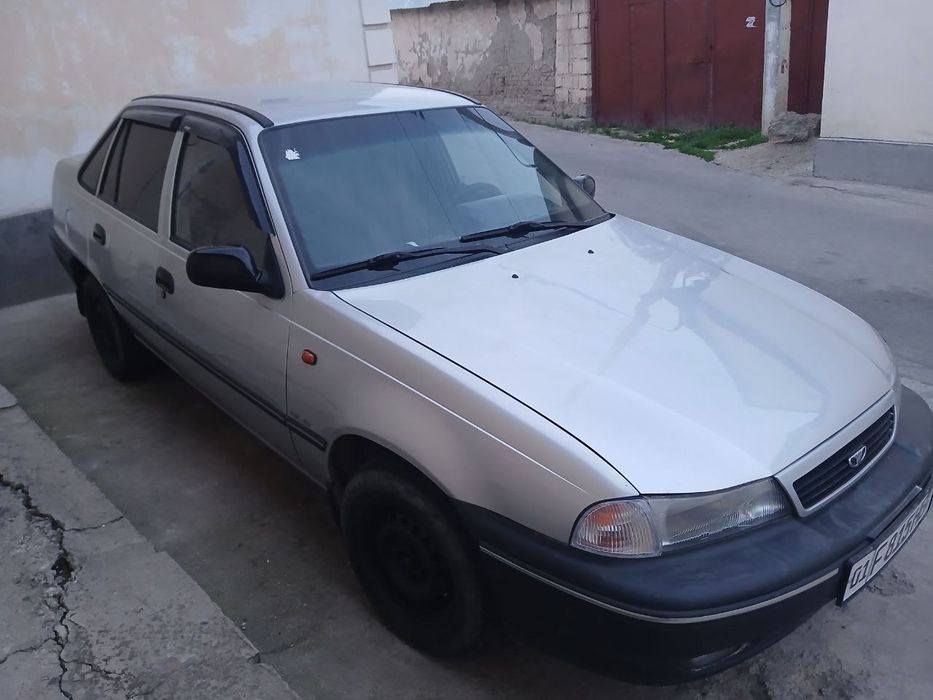 Срочно продаётся деву нексия