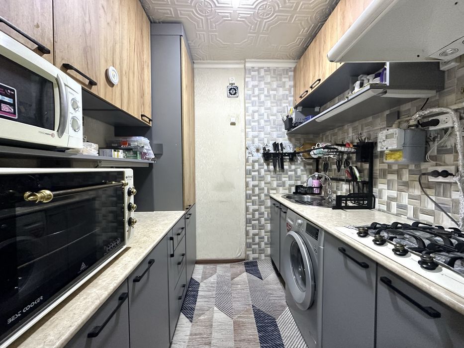 Продается 3-ех комн на 1-ом этаже. Ориентир на против Хокимията,Чехова