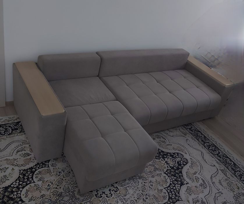 Продам диван (угловой)