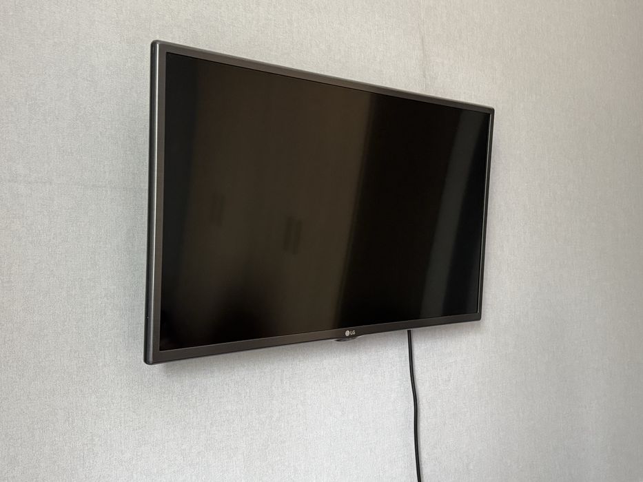 32-дюймовый LED-телевизор LG
