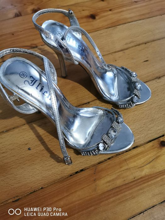 Запазени дамски обувки 36