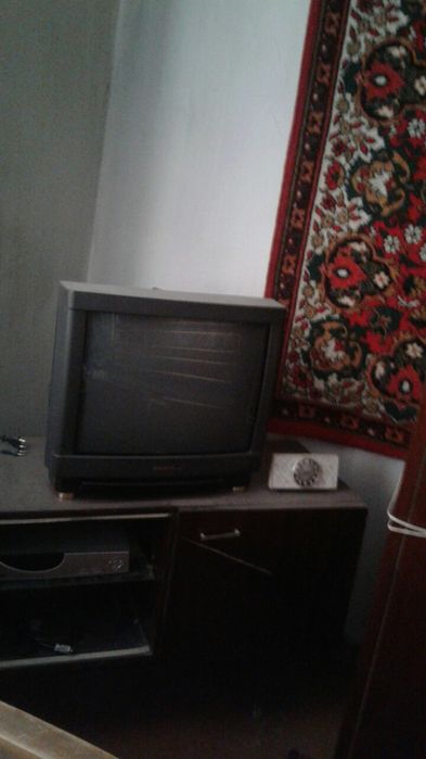 Спутниковая  антенна (тарелка большая)в комплекте  (телевизор +тюнер )