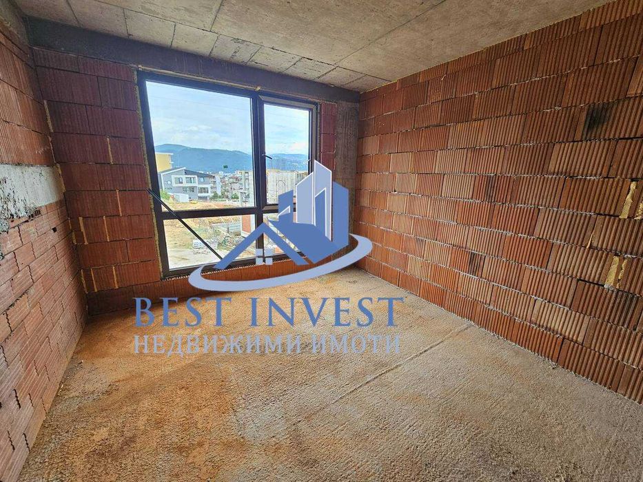 Продава се Тристаен апартамент в Благоевград, Освобождение - 95 кв.м за 907 €/кв.м - Снимка #1