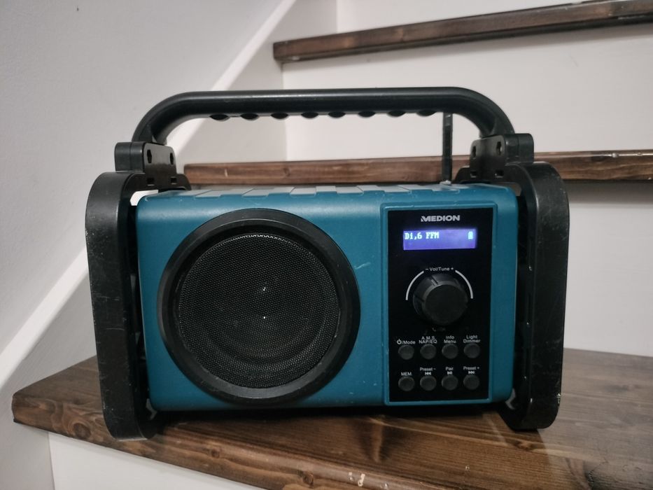 Radio adaptat milwaukee