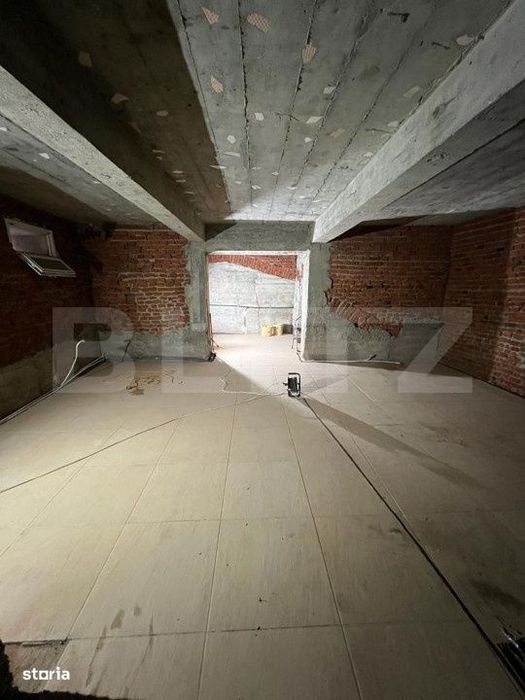 Spatiu Comercial, 70 mp , demisol, ultracentral