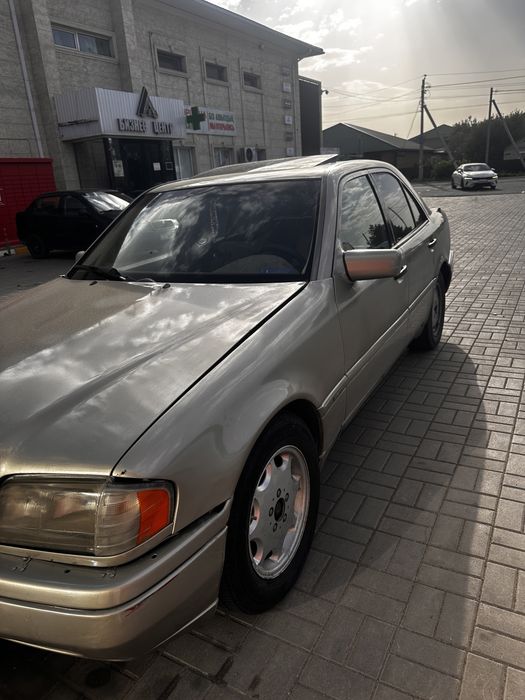 Продам мерс с 220