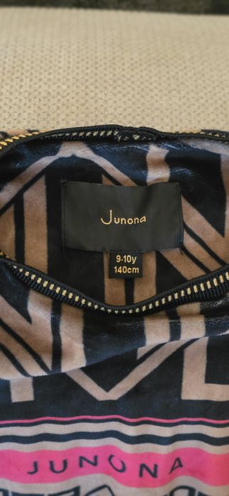 Две Детски екипчета Junona 140cm 9-10г