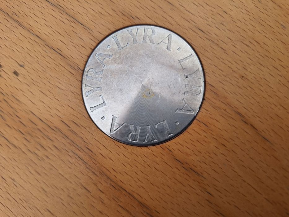 2 броя Италянски дизайнерски бар столове LYRA