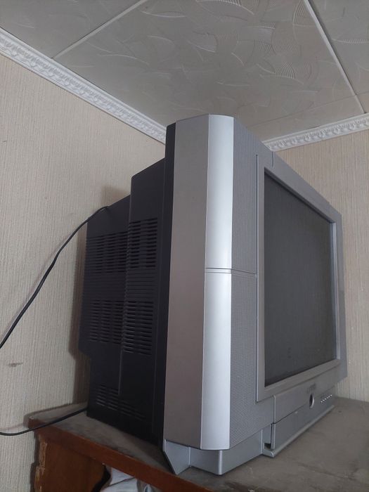 Телевизор  AKIRA