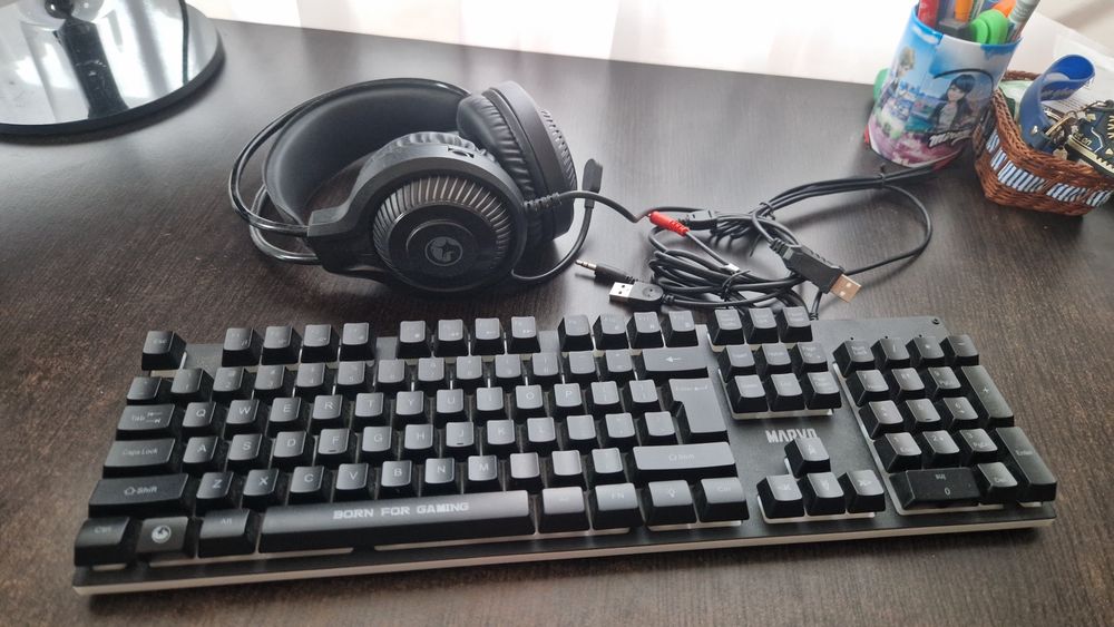 Tastatura si casti noi gamming cu lumini