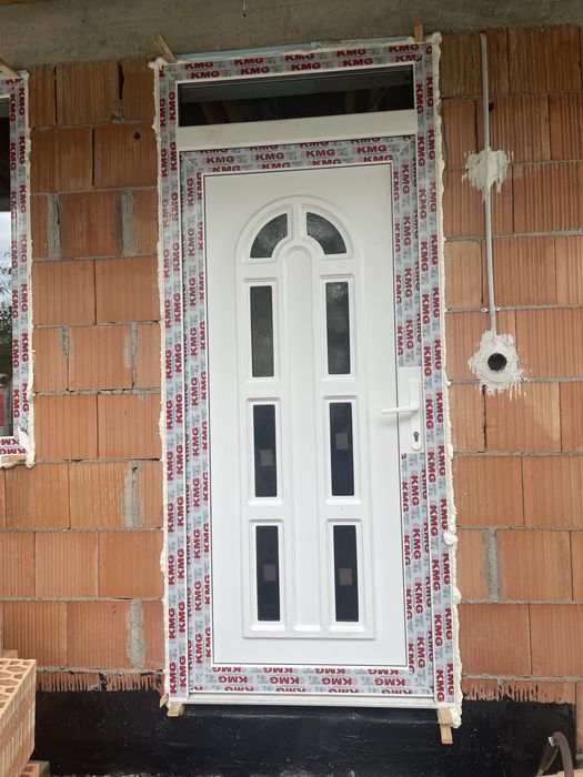 Confectionez tâmplărie pvc