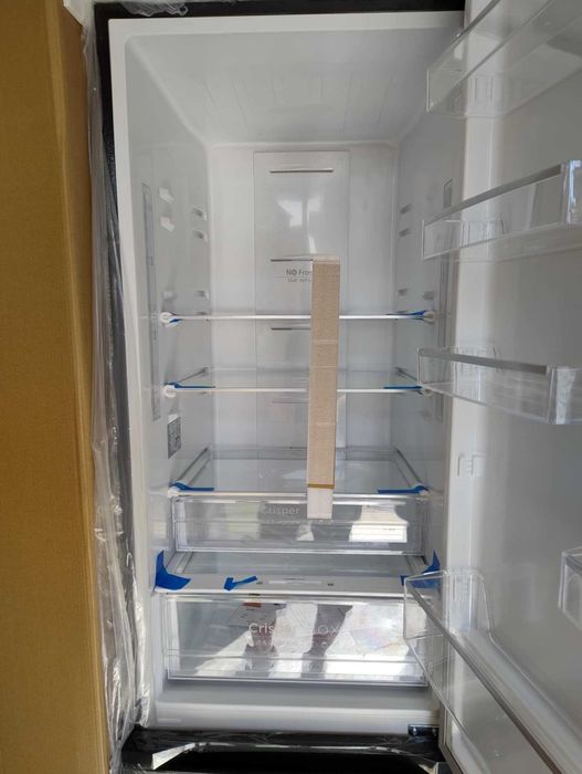 *НОВО* No frost Хладилник с фризер CHiQ  357 Литра ,200 см