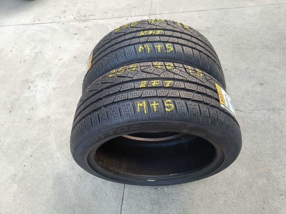 Doua anvelope noi de iarna 255 40 18 pirelli sottozero 2 run flat