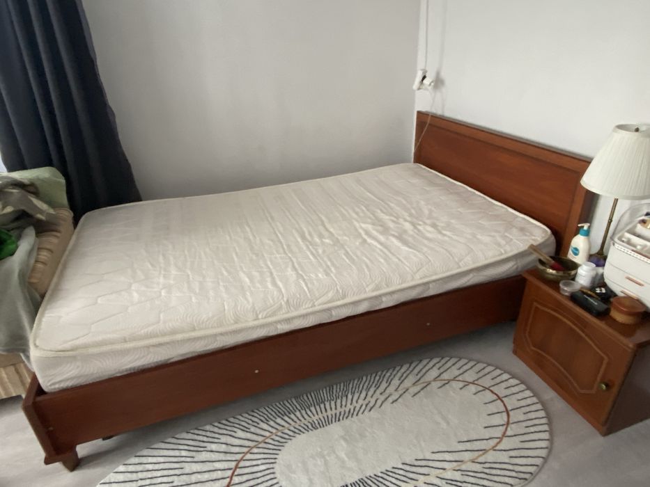 Кровать качественная  с матрасом 120/200