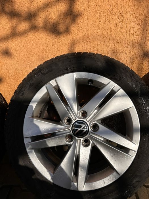 Vand jante plus cauciucuri iarna VW Golf 8 R16