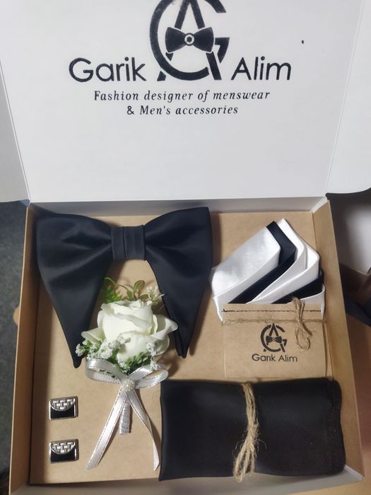 Подарочный набор  большие галстук бабочки, нагрудной платок для жениха