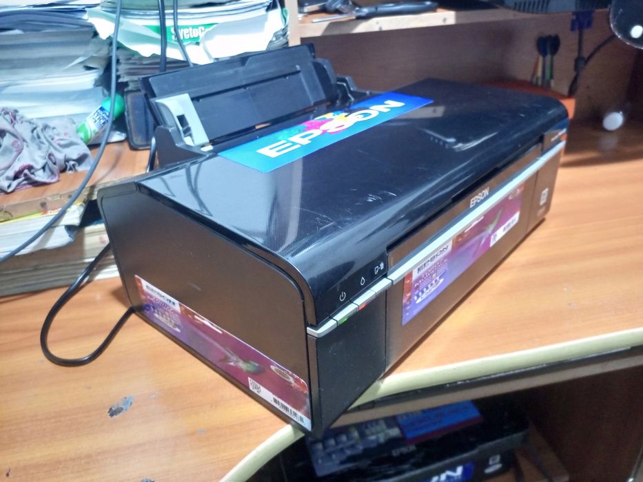 6 ta Rangli Epson 720 Wi Fili simsiz masofadan ishlidi Rasmdagilar bor