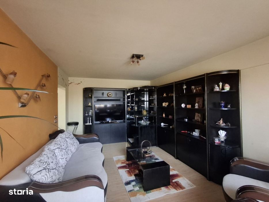 Apartament 2 camere decomandate de inchiriat – zona 1 Mai, Craiova