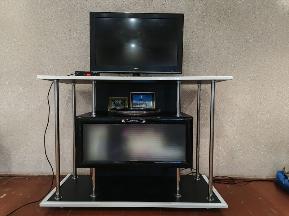 Подставка под телевизор