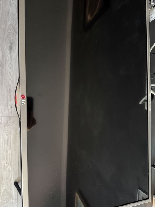 Televizot Led LG model 32LA6130  HD in stare perfecta de functionare