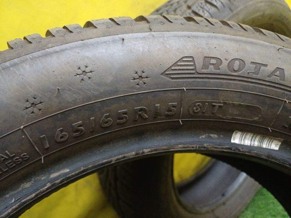 Шины 165/65 R15 Dunlop пара.
