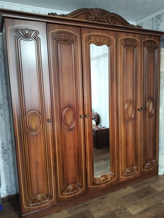 Спальный гарнитур