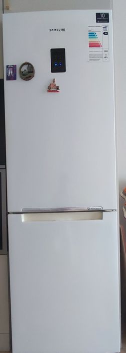 Продам холодильник Samsung