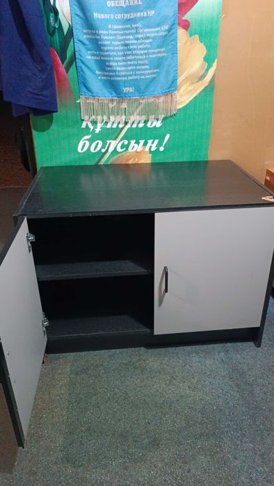 Тумбочки офисные б/у в хорошем состоянии.