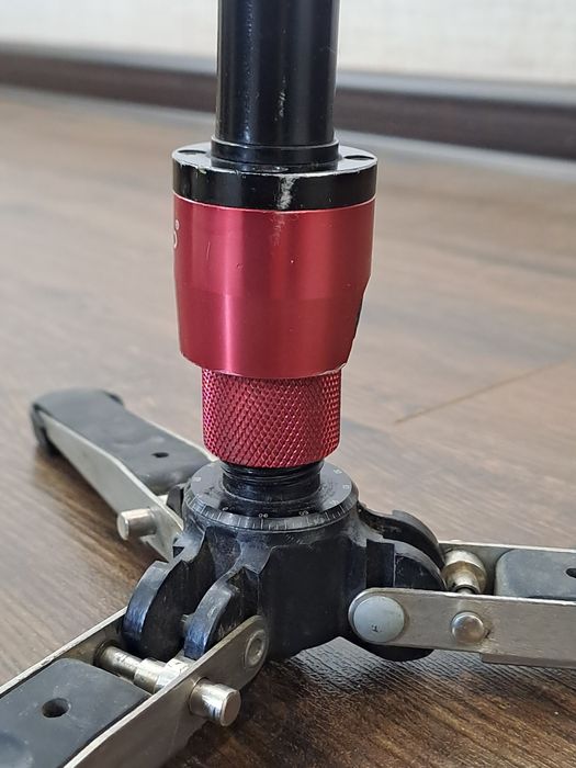 Продам монопод Milliboo