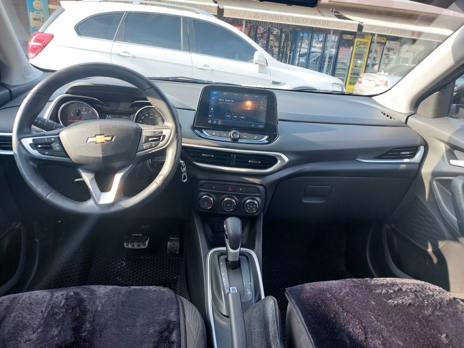 Продаю срочно трекер Лс. Своя. В отличном состоянии