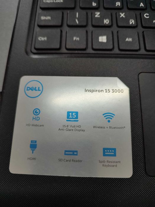 Продавам лаптоп DELL Inspirion 15 3000