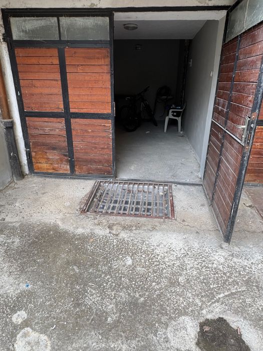 Дава се под наем Гараж / Паркомясто в Варна, Генералите - 19 кв.м за 153 € - Снимка #1