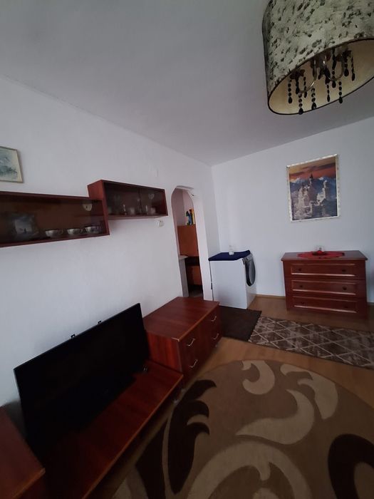 Apartament de inchiriat 2 camere + bucatarie