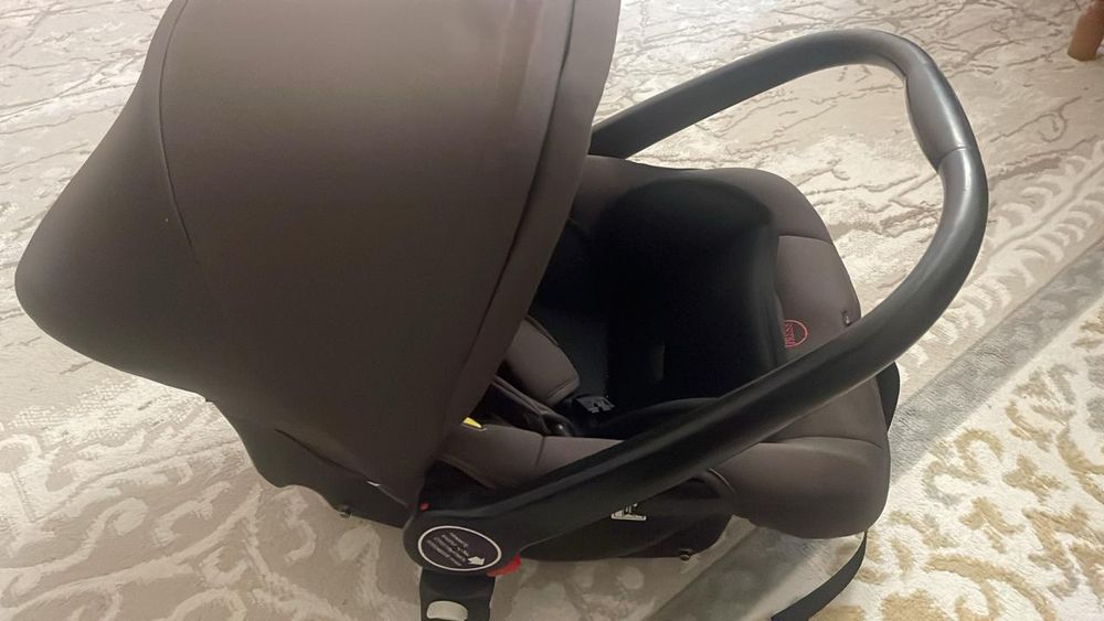 Авто кресло продам срочно