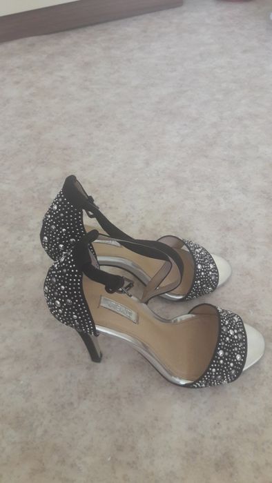 Продам Туфли летние